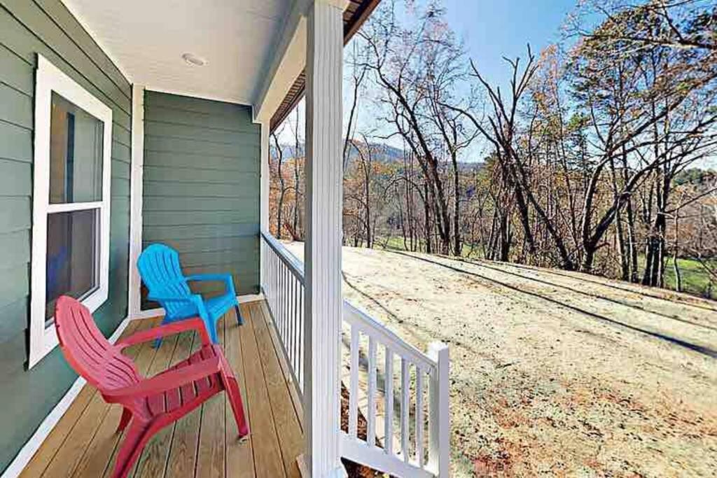 Serenity Views Comfort - Close To City & Parkway! Weaverville Exterior photo