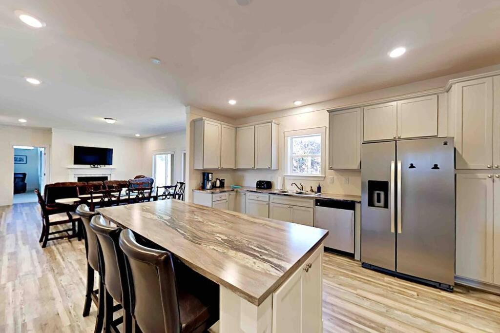 Serenity Views Comfort - Close To City & Parkway! Weaverville Exterior photo